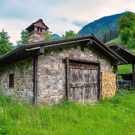 Le Fratte Sport And Relax In Hilly Area - Happy Holiday home Pertica Alta